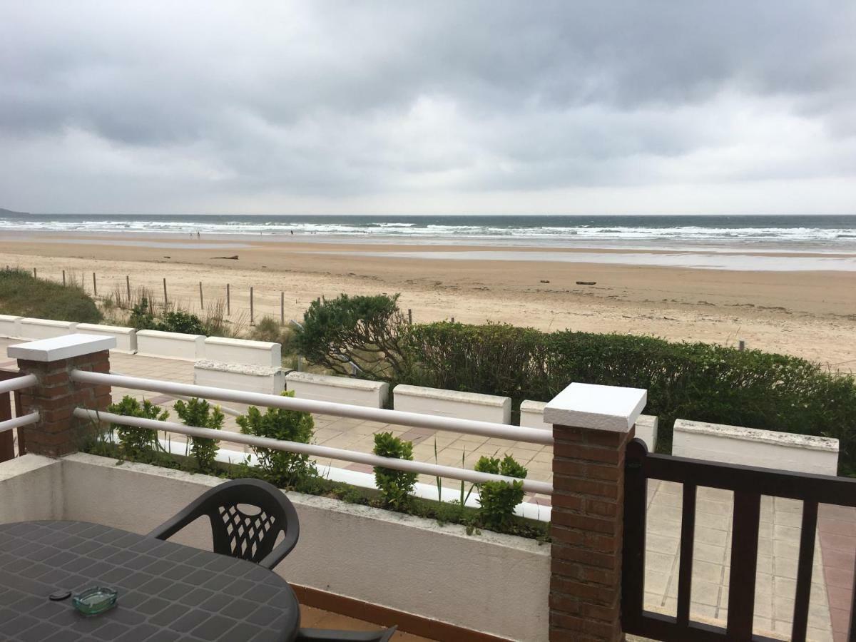 Apartamento Edificio La Playa Apartment Santona Bagian luar foto